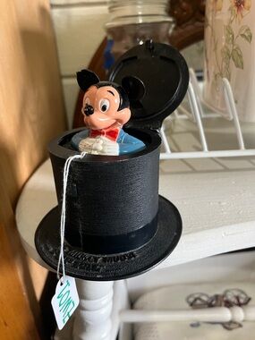 Vintage Disney Mickey Mouse “pop pal”